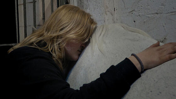 layout image (to proper size of the container)