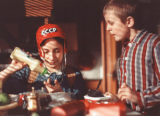 layout image (to proper size of the container)