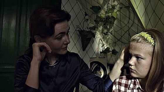 layout image (to proper size of the container)