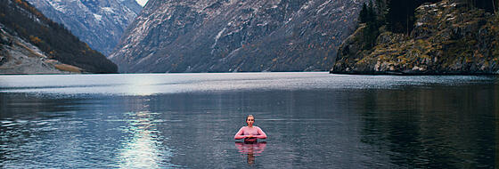 layout image (to proper size of the container)