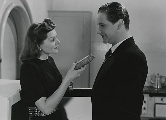 layout image (to proper size of the container)