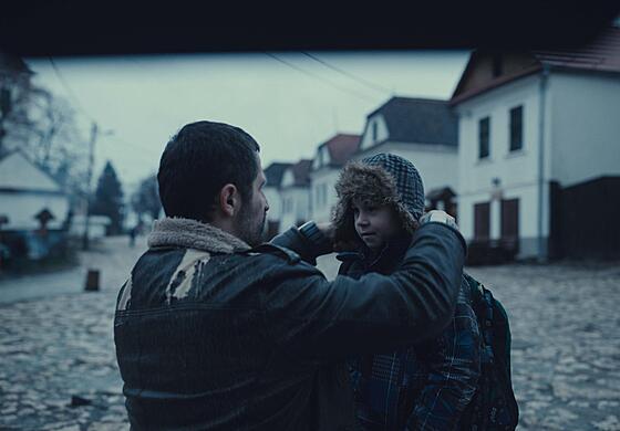 layout image (to proper size of the container)