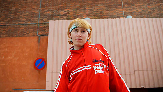 layout image (to proper size of the container)