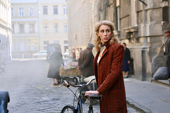 layout image (to proper size of the container)