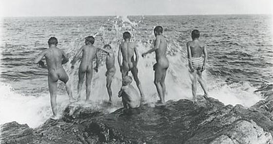 layout image (to proper size of the container)