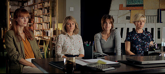 layout image (to proper size of the container)