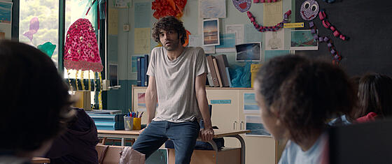 layout image (to proper size of the container)