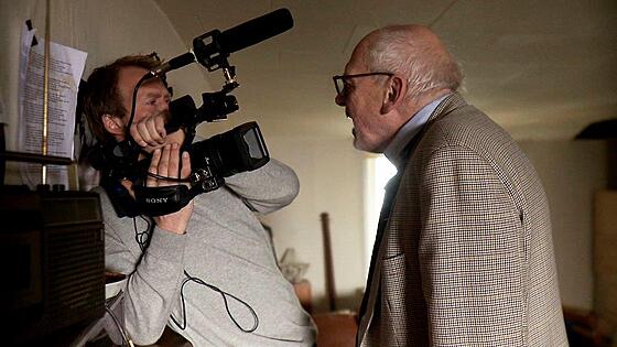 layout image (to proper size of the container)