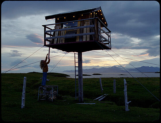 layout image (to proper size of the container)