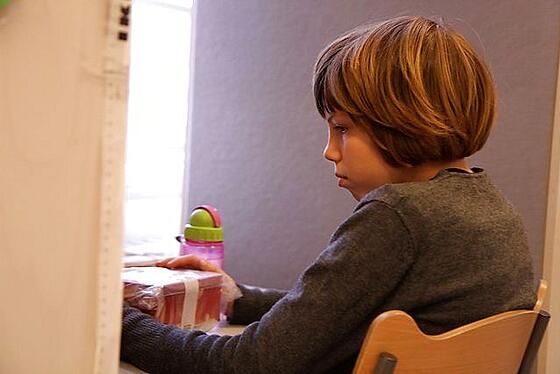 layout image (to proper size of the container)