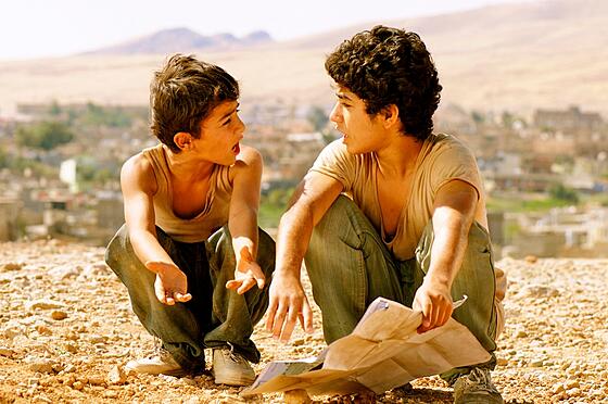 layout image (to proper size of the container)