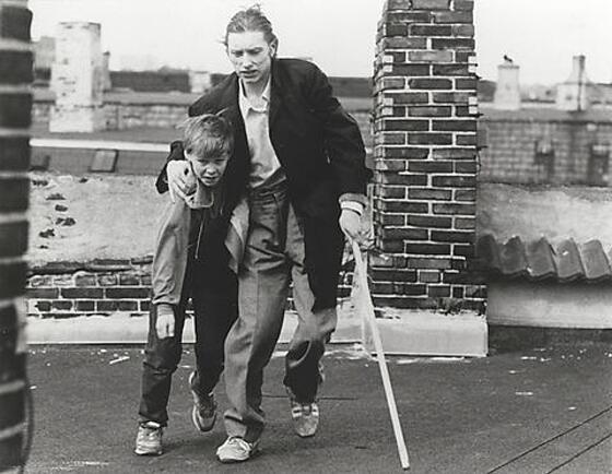 layout image (to proper size of the container)