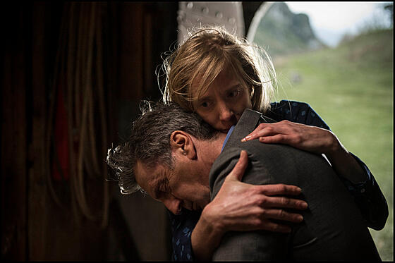 layout image (to proper size of the container)