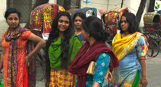 layout image (to proper size of the container)