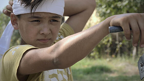 layout image (to proper size of the container)