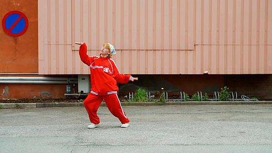 layout image (to proper size of the container)