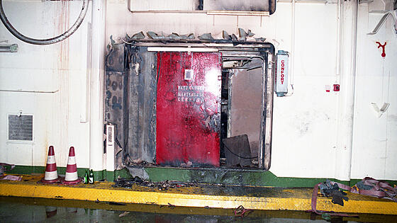 layout image (to proper size of the container)