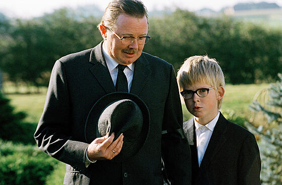 layout image (to proper size of the container)