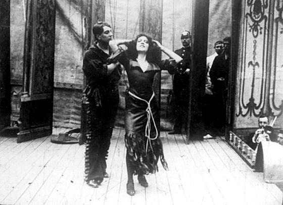 layout image (to proper size of the container)