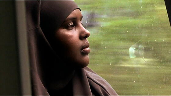 layout image (to proper size of the container)