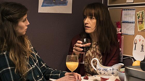 layout image (to proper size of the container)