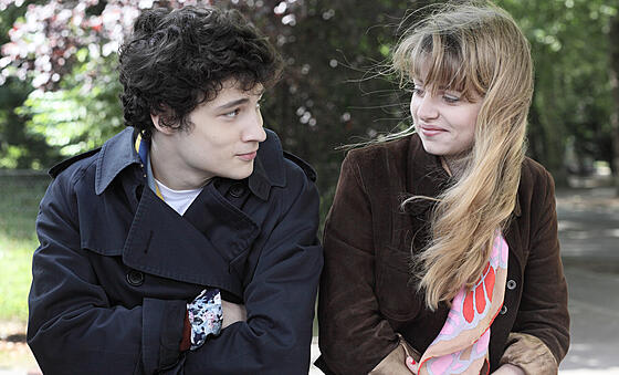 layout image (to proper size of the container)