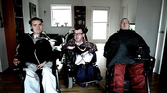 layout image (to proper size of the container)