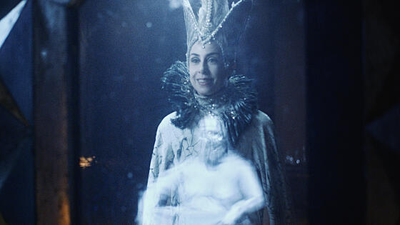 layout image (to proper size of the container)