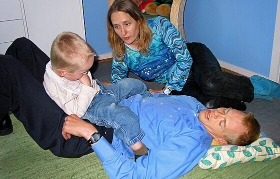 layout image (to proper size of the container)