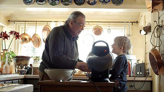 layout image (to proper size of the container)