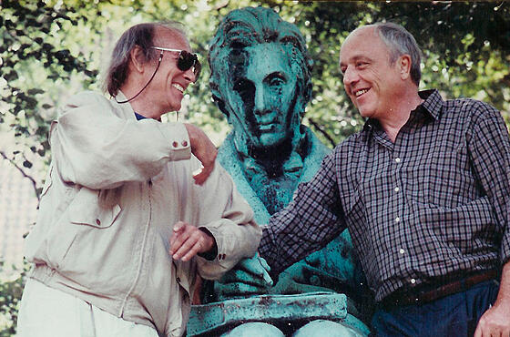 layout image (to proper size of the container)