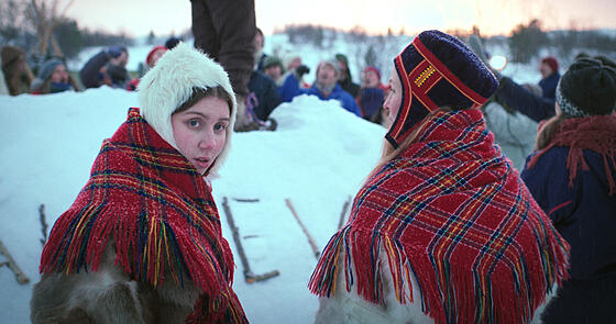 layout image (to proper size of the container)