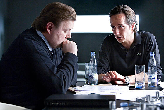 layout image (to proper size of the container)