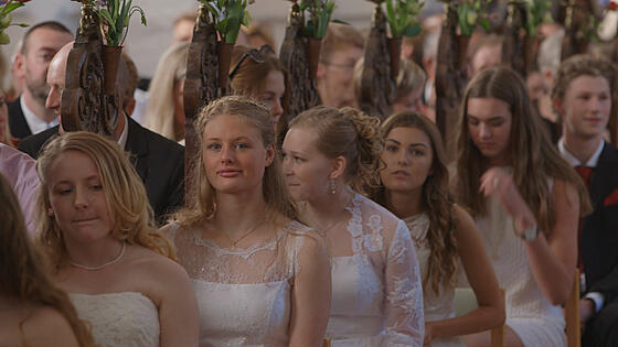 layout image (to proper size of the container)