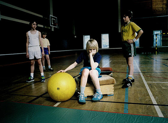 layout image (to proper size of the container)