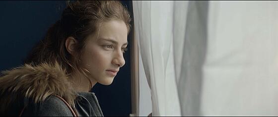 layout image (to proper size of the container)