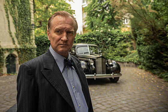 layout image (to proper size of the container)