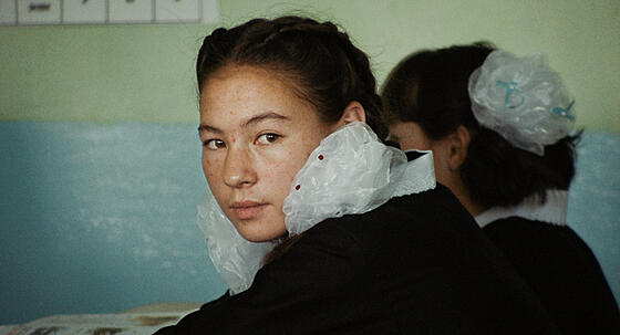 layout image (to proper size of the container)