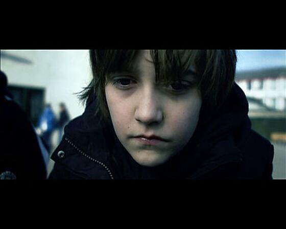 layout image (to proper size of the container)