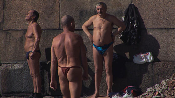 layout image (to proper size of the container)