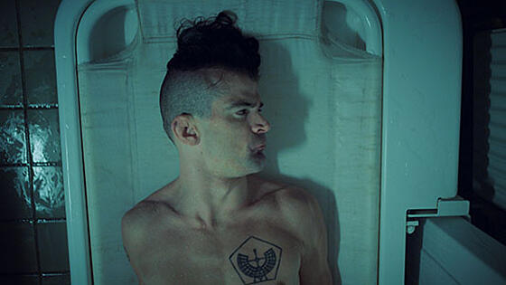 layout image (to proper size of the container)