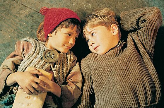 layout image (to proper size of the container)