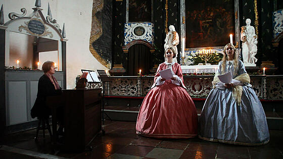 layout image (to proper size of the container)