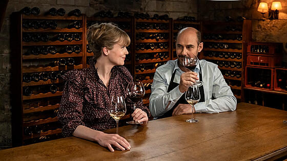 layout image (to proper size of the container)