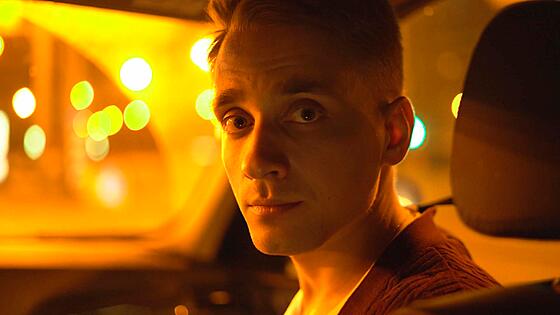 layout image (to proper size of the container)