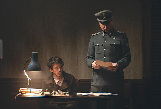 layout image (to proper size of the container)