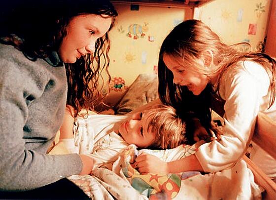 layout image (to proper size of the container)