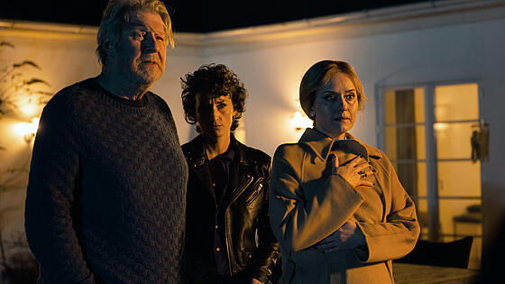 layout image (to proper size of the container)