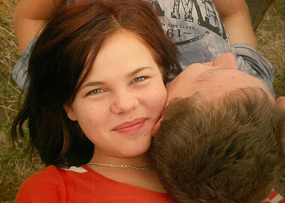 layout image (to proper size of the container)