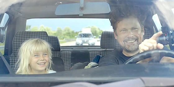 layout image (to proper size of the container)